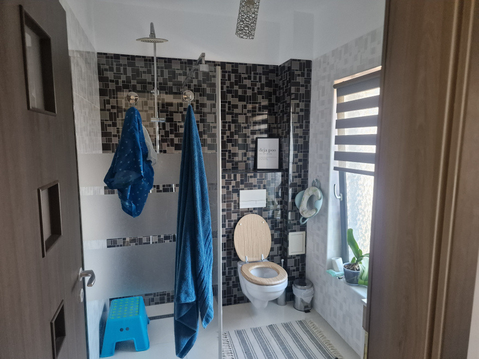 Casa individuala cocheta la vanzare in  Mosnita Veche 3, foxfort.ro