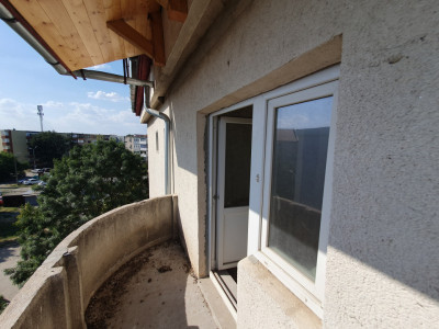 Apartament 3 camere decomandat, gata de renovat, Zona Freidorf imagine mica 24, foxfort.ro