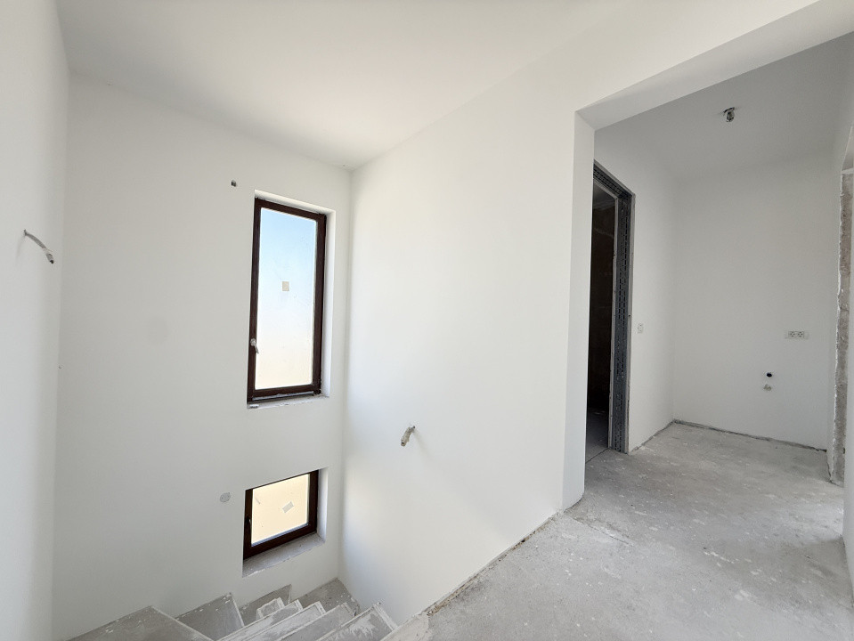 Casa individuala cu 5 camere | 583 mp teren | Toate utilitatile | Sacalaz 25, foxfort.ro