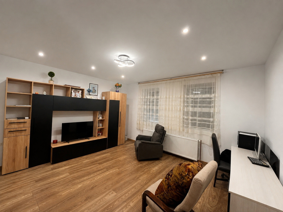 Casa individuala cu 6 camere de vanzare, zona Freidorf 1, foxfort.ro