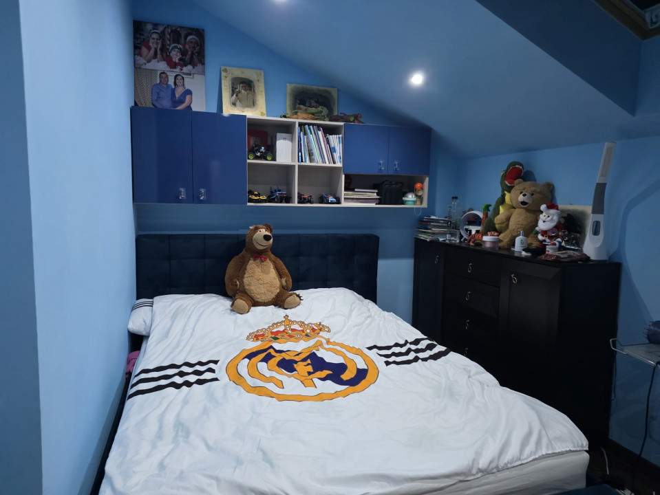 Casa individuala cu 6 camere de vanzare, zona Freidorf 3, foxfort.ro