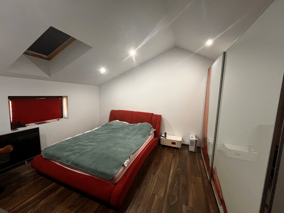 Casa individuala cu 6 camere de vanzare, zona Freidorf 4, foxfort.ro