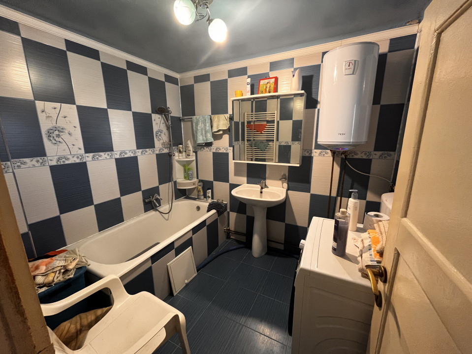 Casa individuala cu 6 camere de vanzare, zona Freidorf 8, foxfort.ro