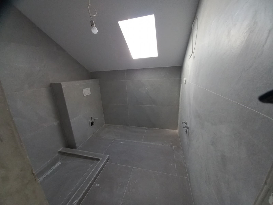 Duplex cu 4 camere, teren individual de 259 mp si terasa de 20 mp, in Plopi 7, foxfort.ro