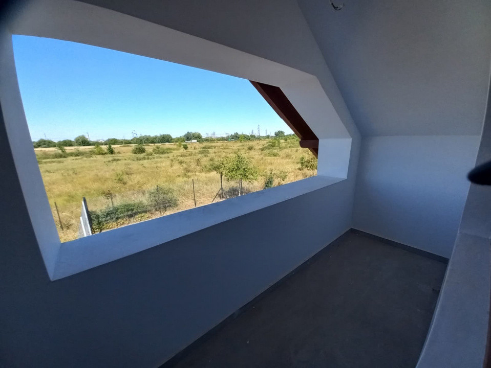 Duplex cu 4 camere, teren individual de 259 mp si terasa de 20 mp, in Plopi 10, foxfort.ro