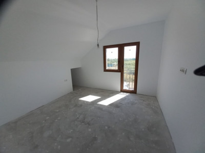 Duplex cu 4 camere, teren individual de 259 mp si terasa de 20 mp, in Plopi imagine mica 5, foxfort.ro