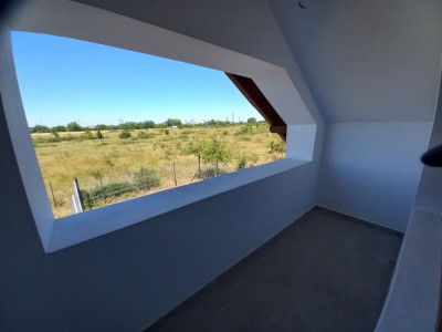 Duplex cu 4 camere, teren individual de 259 mp si terasa de 20 mp, in Plopi imagine mica 10, foxfort.ro
