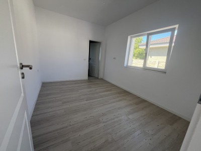 Duplex cu 4 camere si teren de 250 mp - Mosnita Noua imagine mica 7, foxfort.ro