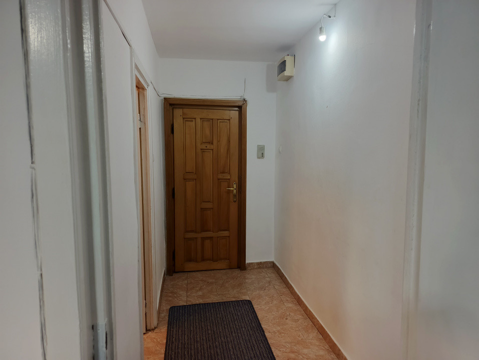 Apartament cu 2 camere la parter - zona Aradului  3, foxfort.ro
