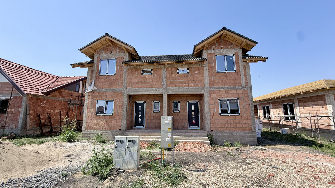 Duplex de vanzare 4 camere Drumul Boilor - Mosnita 1, foxfort.ro