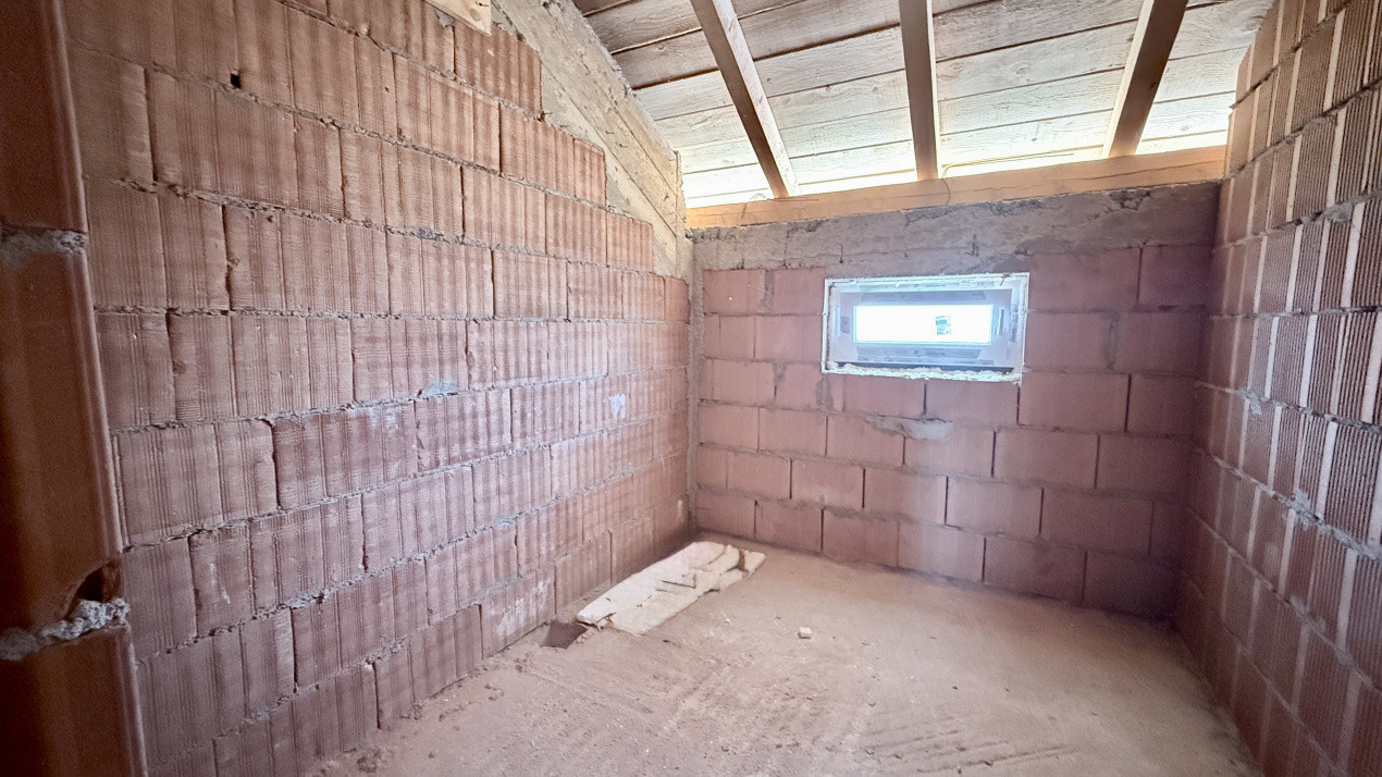 Duplex de vanzare 4 camere Drumul Boilor - Mosnita 12, foxfort.ro