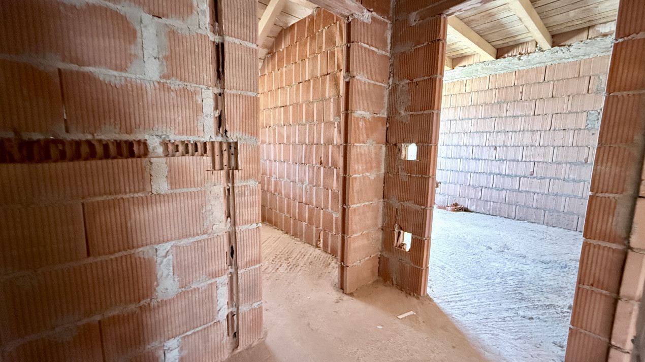 Duplex de vanzare 4 camere Drumul Boilor - Mosnita 18, foxfort.ro