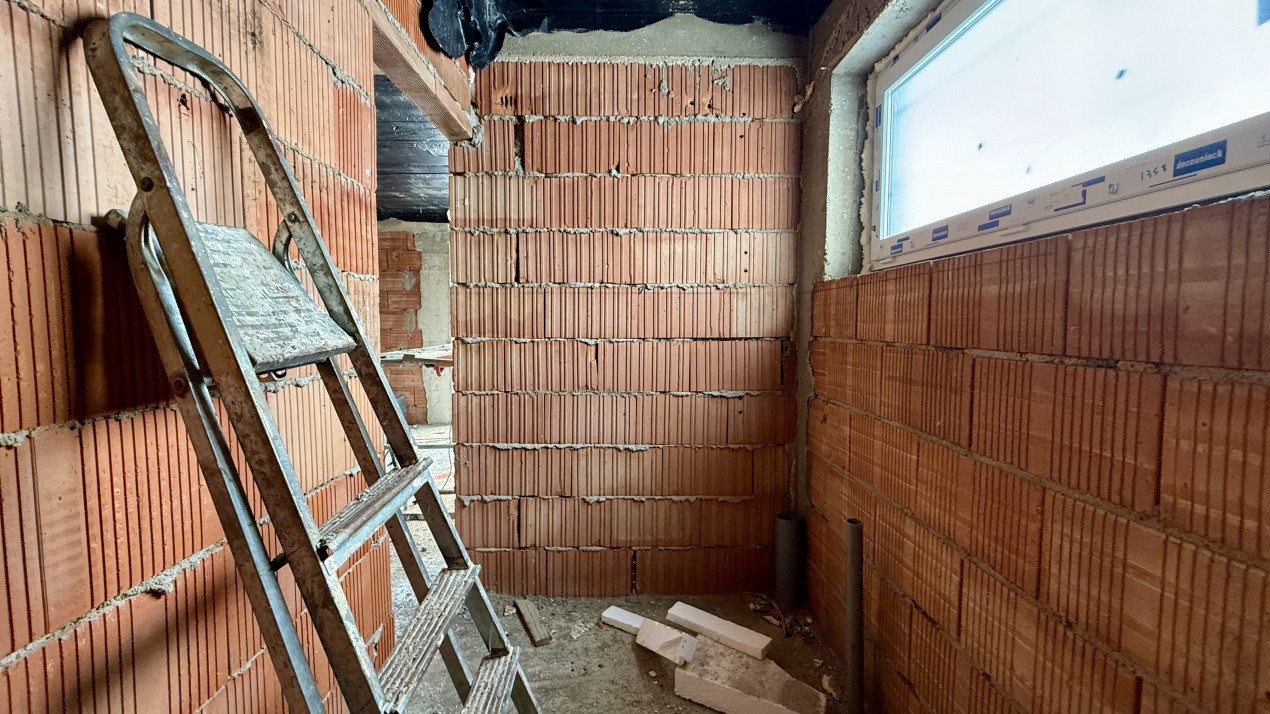 Duplex cu garaj, 4 camere si 403 mp teren - Mosnita Noua 16, foxfort.ro