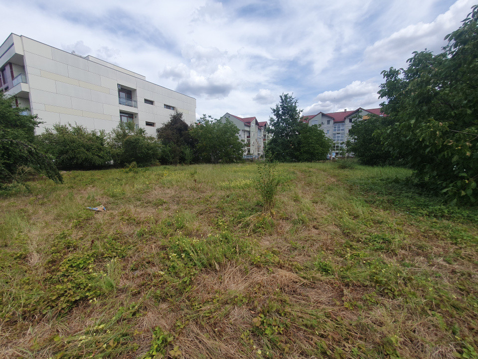 Teren intravilan 1510 mp, front stradal 34 m, zona Brancoveanu 6, foxfort.ro