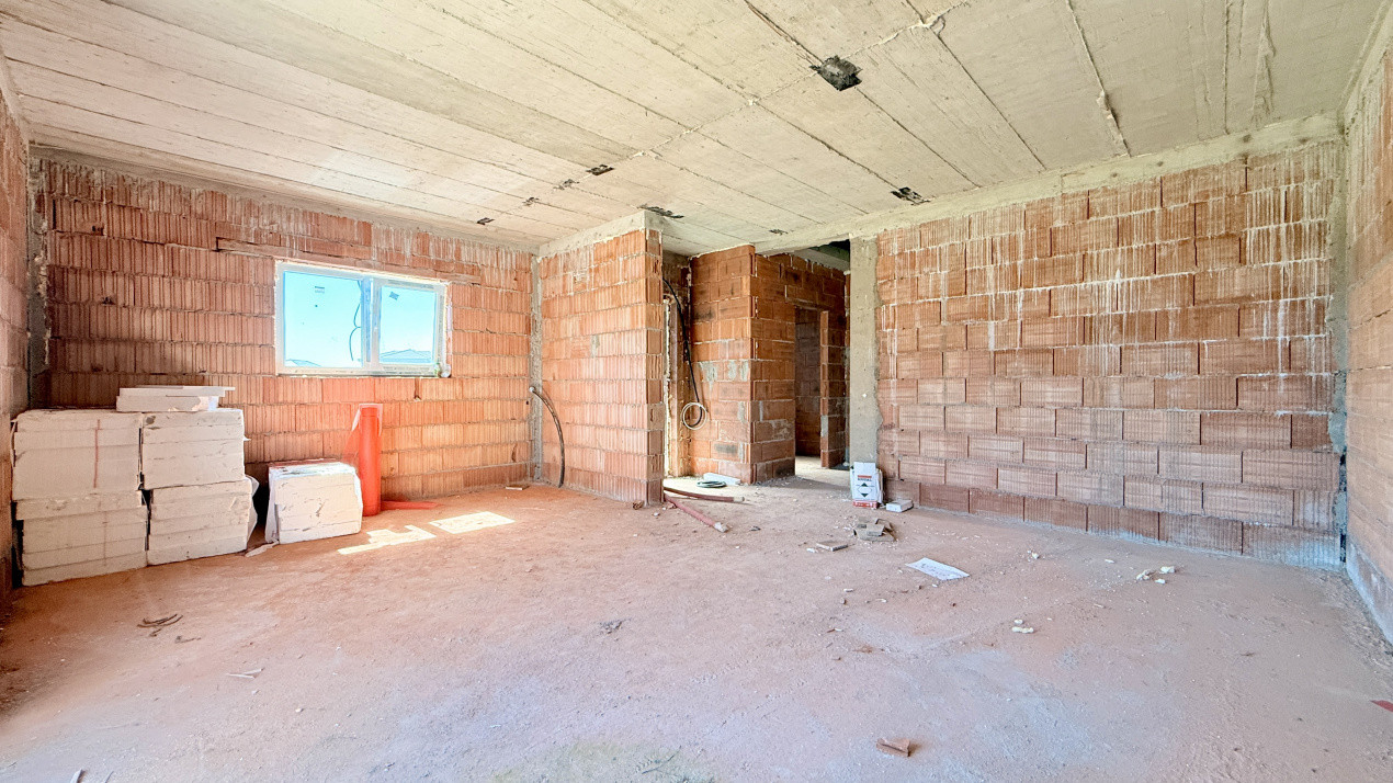 Duplex de vanzare, 3 camere - 2 bai, Urseni 6, foxfort.ro