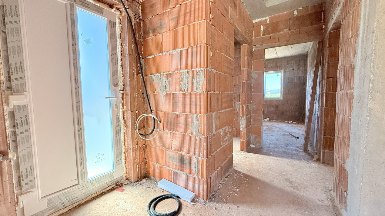 Duplex de vanzare, 3 camere - 2 bai, Urseni 12, foxfort.ro