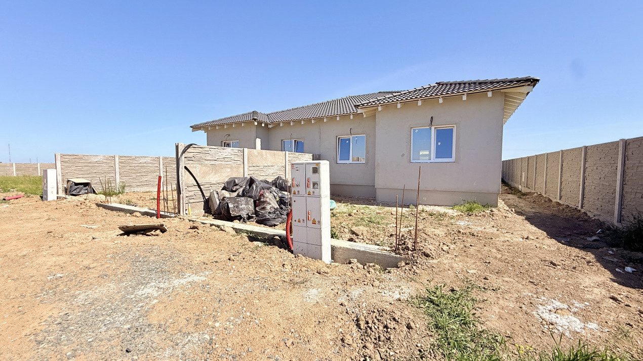 Duplex de vanzare, 3 camere - 2 bai, Urseni 16, foxfort.ro