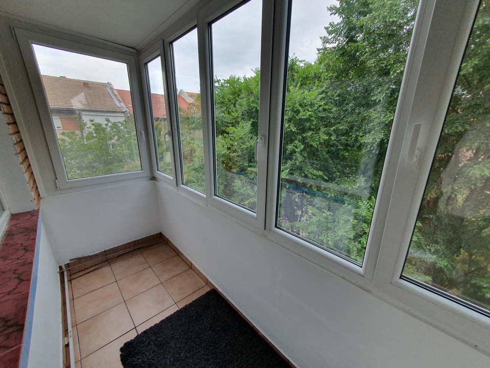 Apartament 2 camere decomandat, 55,6 mp utili - zona Steaua 2, foxfort.ro