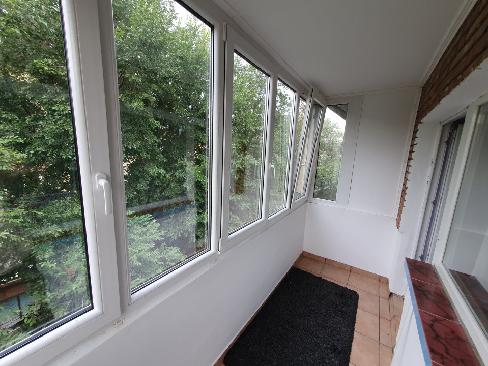 Apartament 2 camere decomandat, 55,6 mp utili - zona Steaua 12, foxfort.ro