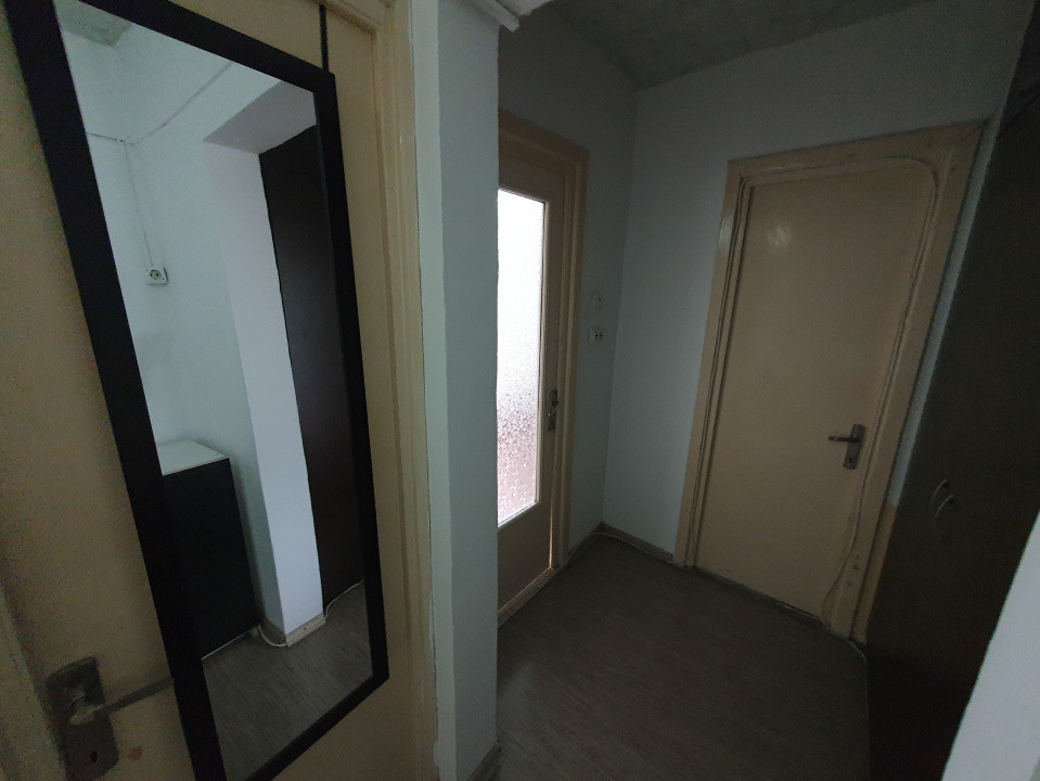 Apartament 2 camere decomandat, 55,6 mp utili - zona Steaua 18, foxfort.ro