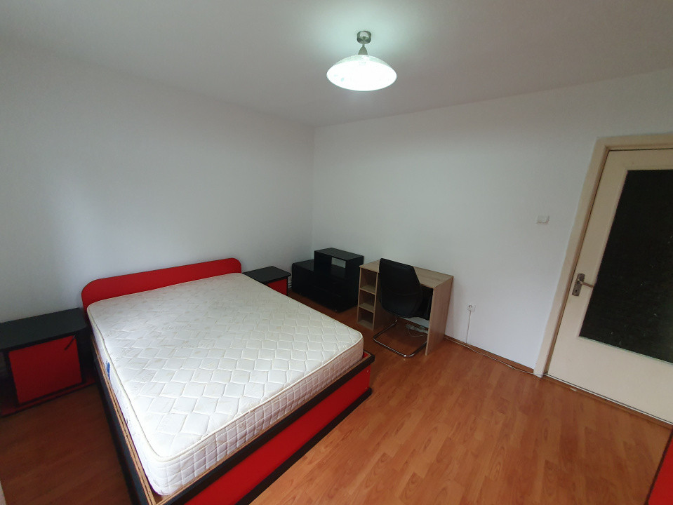 Apartament 2 camere decomandat, 55,6 mp utili - zona Steaua 19, foxfort.ro