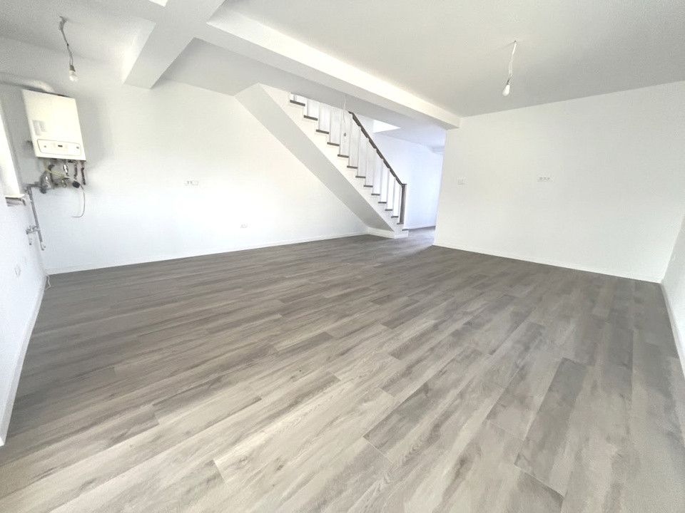 Duplex cu 4 camere si teren de 250 mp, cartier Serena 2, foxfort.ro