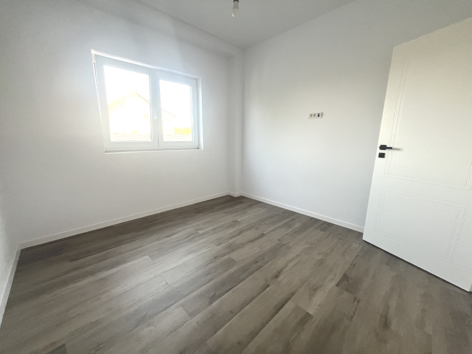 Duplex cu 4 camere si teren de 250 mp, cartier Serena 7, foxfort.ro
