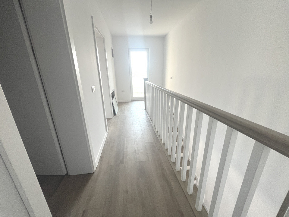Duplex cu 4 camere si teren de 250 mp, cartier Serena 11, foxfort.ro