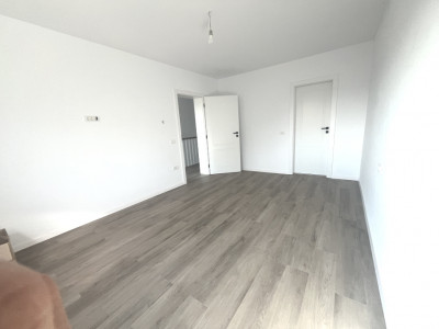Duplex cu 4 camere si teren de 250 mp, cartier Serena imagine mica 5, foxfort.ro