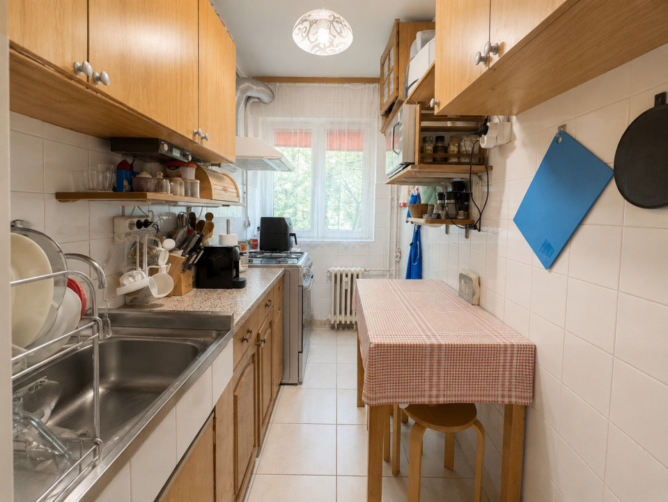 Apartament cu 3 camere de vanzare in zona Circumvalatiunii 6, foxfort.ro