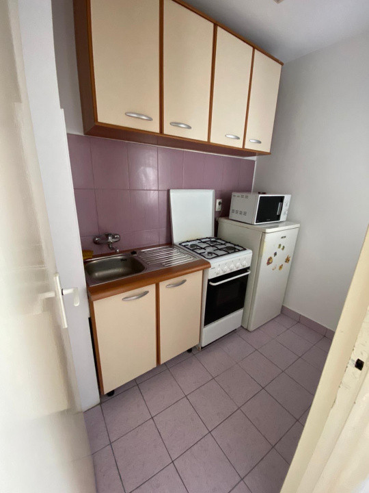 Apartament cu o camera | 33 mp | Zona Circumvalatiunii 4, foxfort.ro