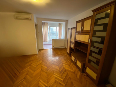 Apartament cu o camera | 33 mp | Zona Circumvalatiunii imagine mica 2, foxfort.ro