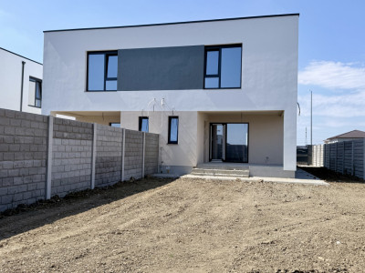 Duplex cu 4 camere de vanzare Mosnita - Kaufland