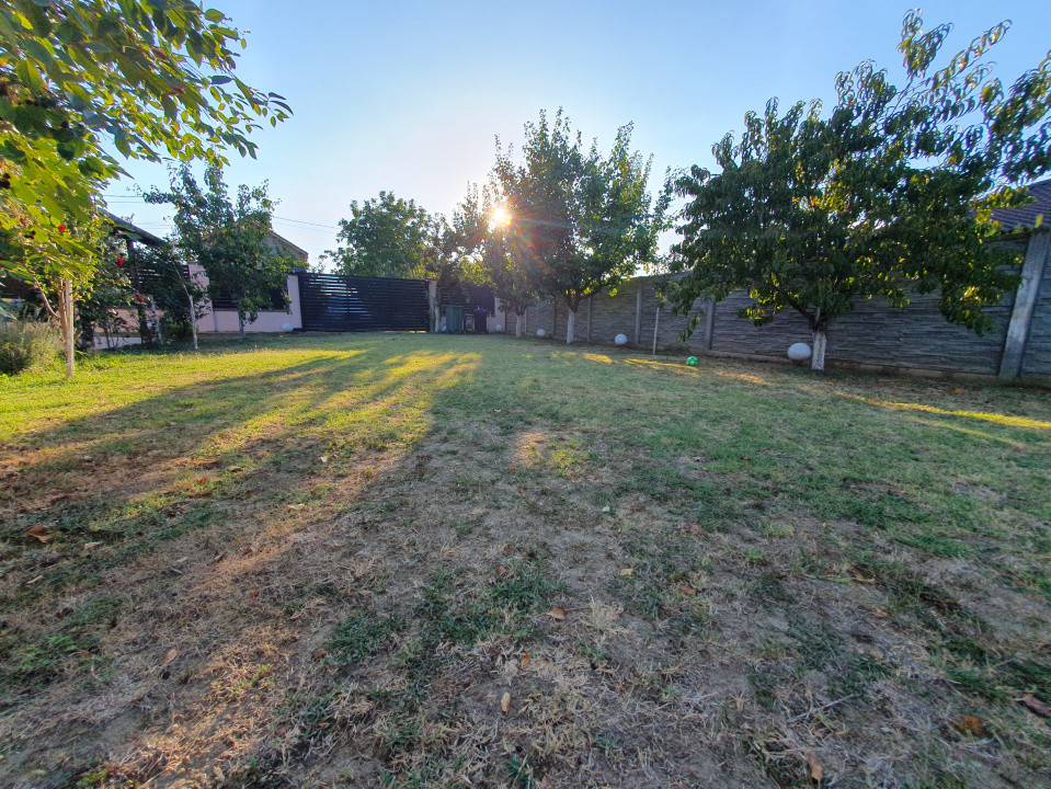 Casa individuala 4 camere si teren 408 mp in Sanmihaiu Roman 27, foxfort.ro