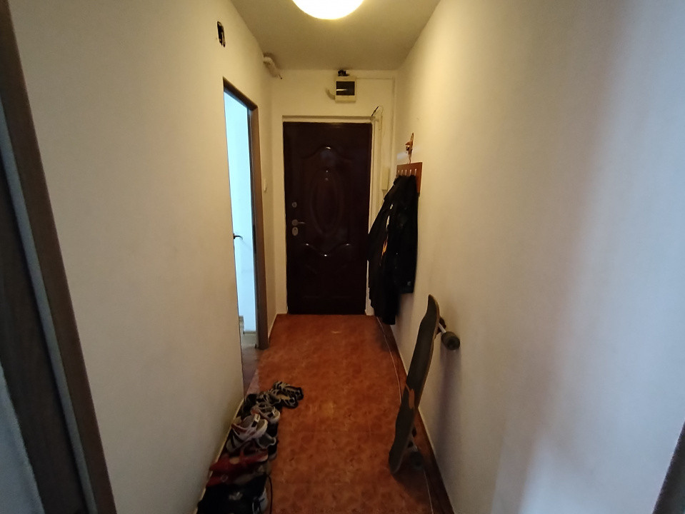 Apartament cu 3 camere de inchiriat in Timisoara, zona Dambovita 12, foxfort.ro