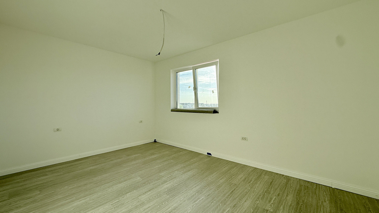Duplex la cheie 4 camere - toate utilitatile - Mosnita zona Lidl Nou 7, foxfort.ro