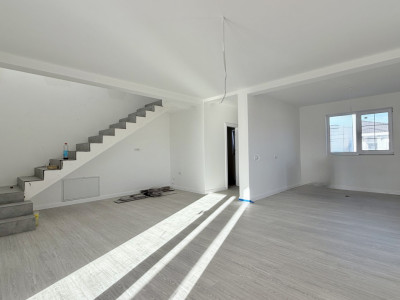 Duplex la cheie 4 camere - toate utilitatile - Mosnita zona Lidl Nou imagine mica 2, foxfort.ro