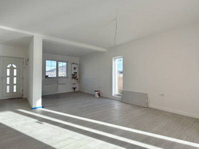 Duplex la cheie 4 camere - toate utilitatile - Mosnita zona Lidl Nou imagine mica 3, foxfort.ro