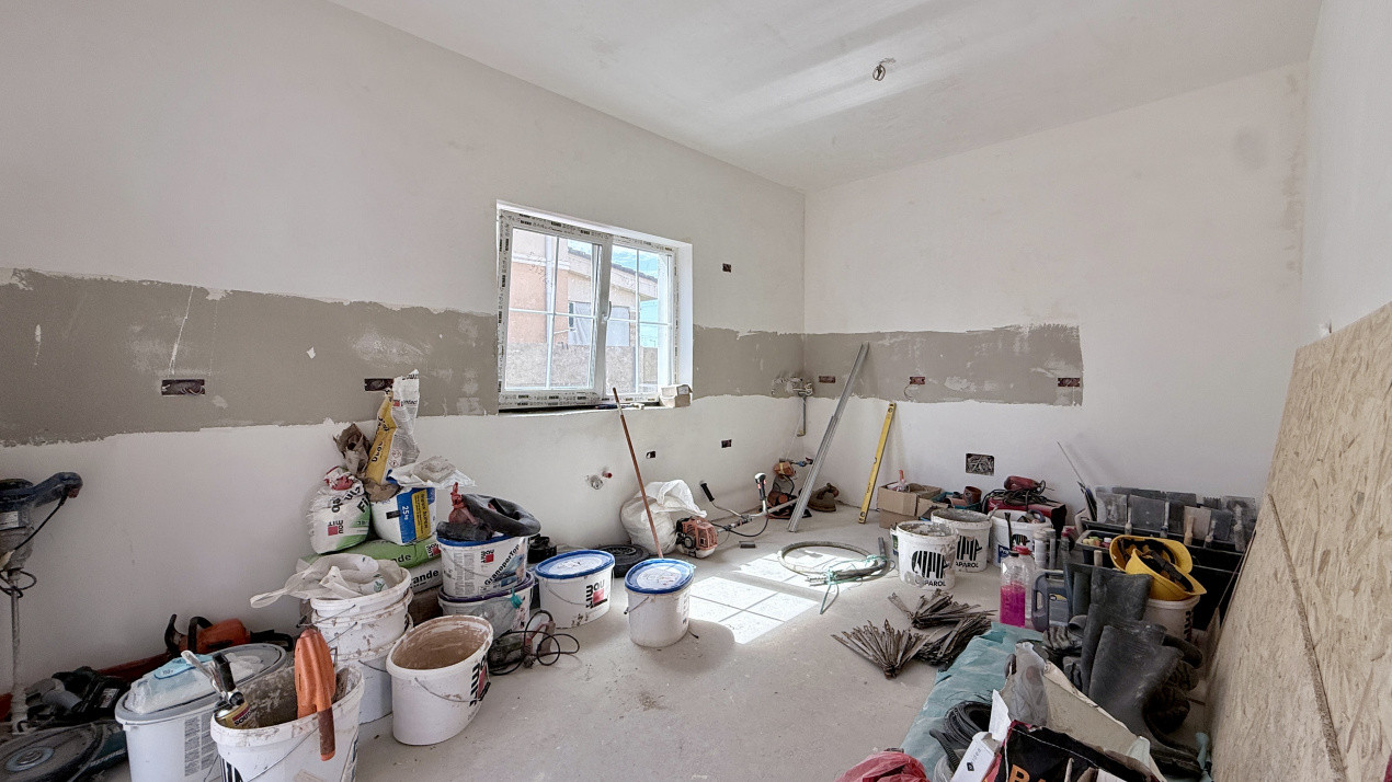 Duplex de vanzare, 4 camere despartit prin garaj - toate utilitatile Mosnita 7, foxfort.ro