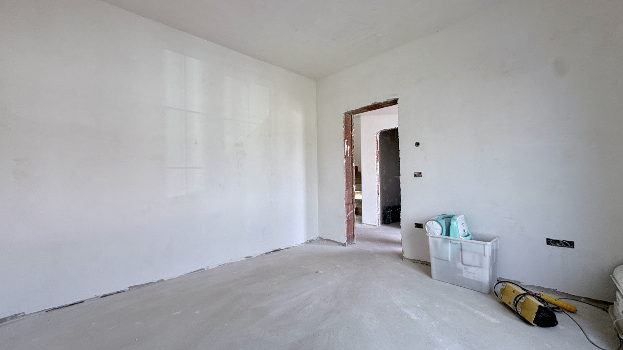 Duplex de vanzare, 4 camere despartit prin garaj - toate utilitatile Mosnita 9, foxfort.ro