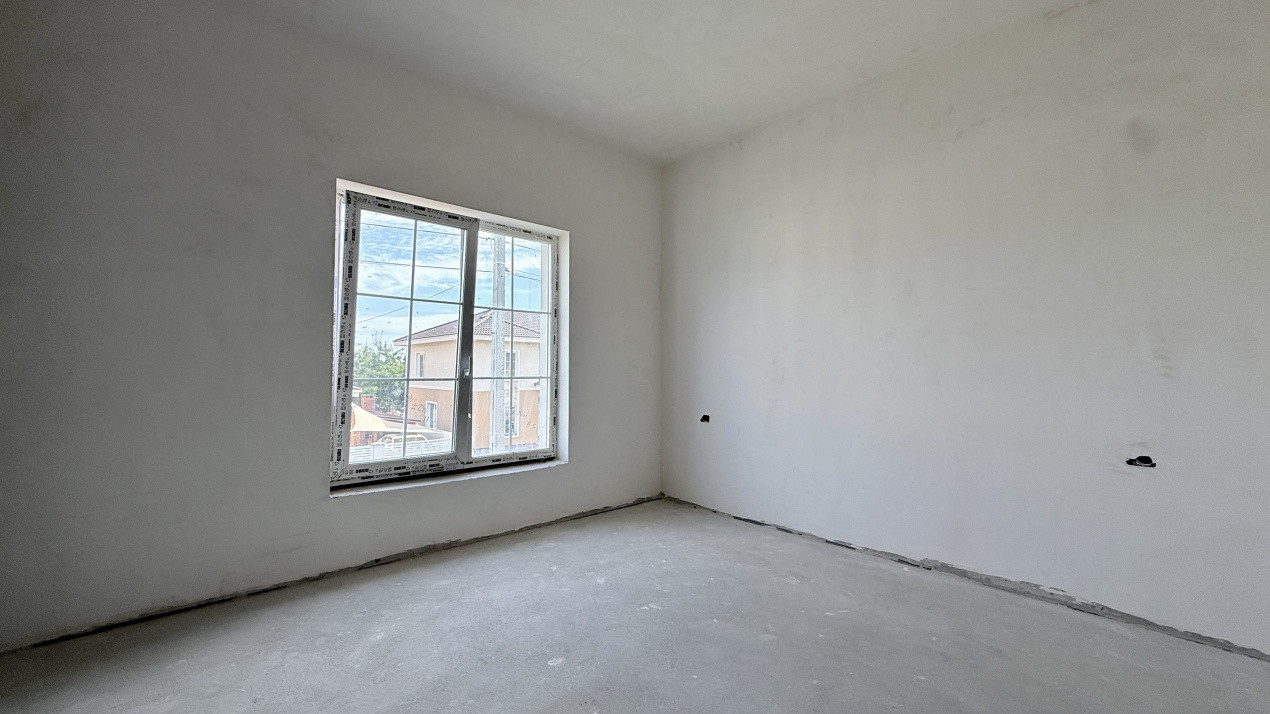 Duplex de vanzare, 4 camere despartit prin garaj - toate utilitatile Mosnita 10, foxfort.ro