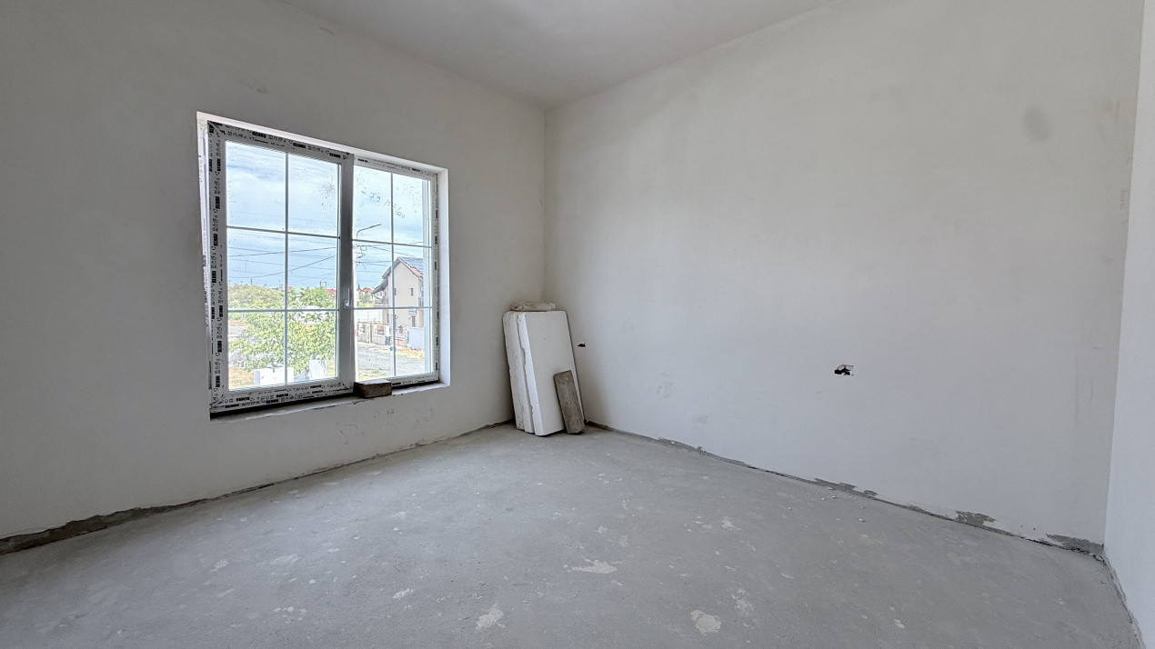 Duplex de vanzare, 4 camere despartit prin garaj - toate utilitatile Mosnita 12, foxfort.ro
