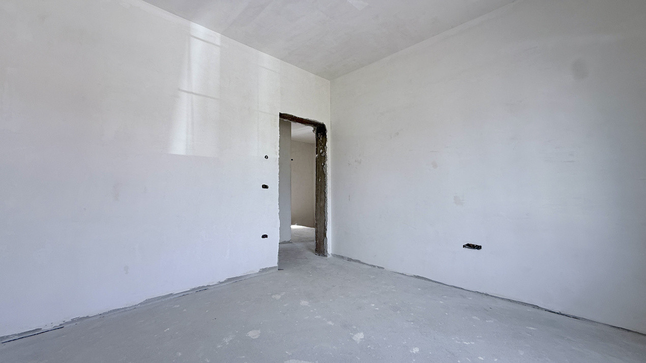 Duplex de vanzare, 4 camere despartit prin garaj - toate utilitatile Mosnita 13, foxfort.ro