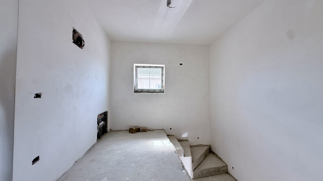 Duplex de vanzare, 4 camere despartit prin garaj - toate utilitatile Mosnita 16, foxfort.ro
