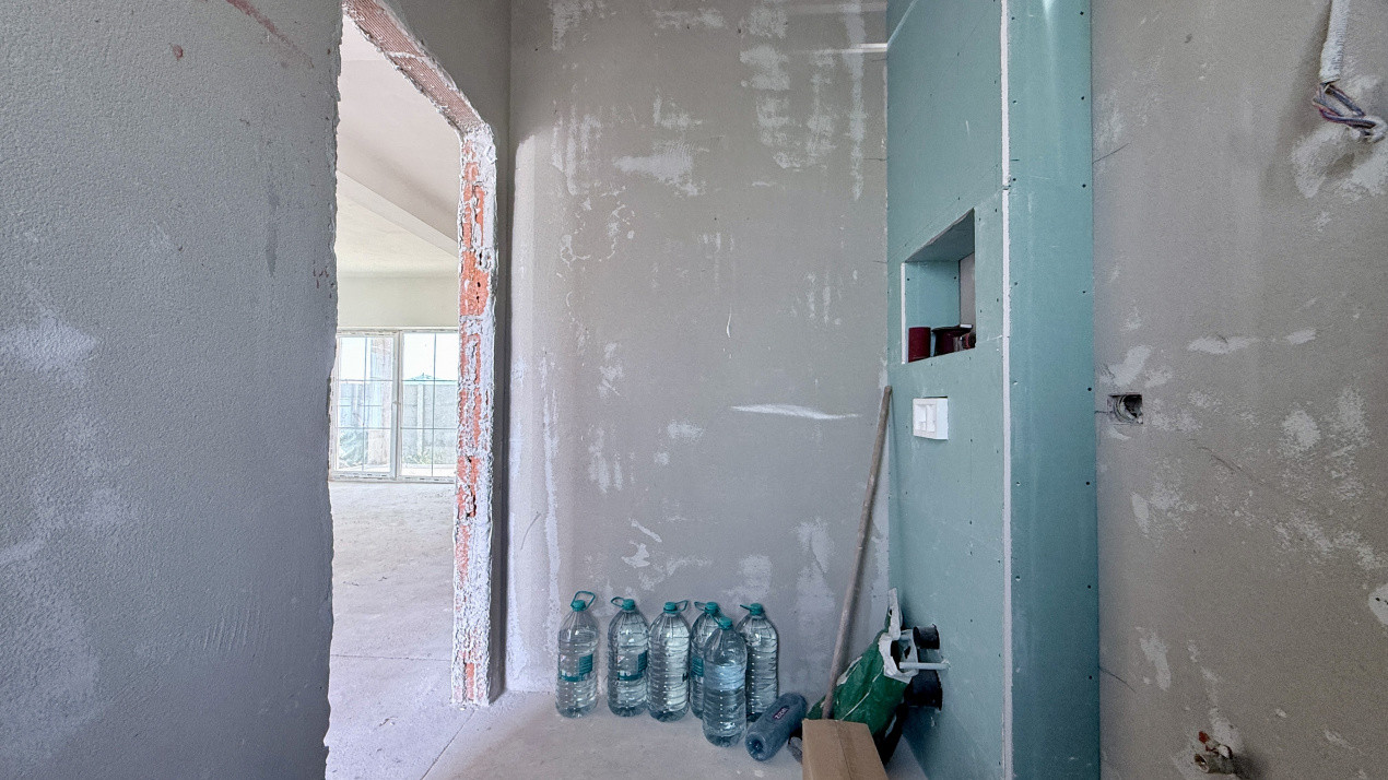 Duplex de vanzare, 4 camere despartit prin garaj - toate utilitatile Mosnita 18, foxfort.ro