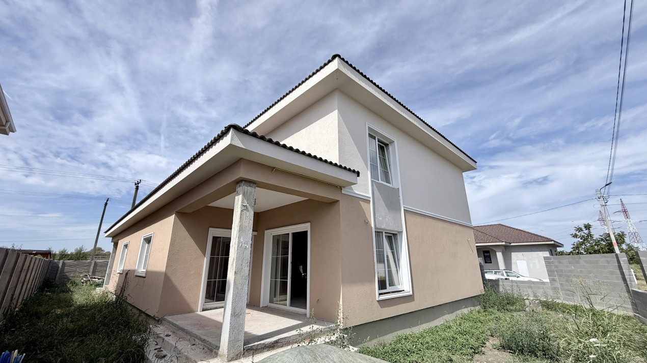Duplex de vanzare, 4 camere despartit prin garaj - toate utilitatile Mosnita 21, foxfort.ro