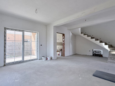 Duplex de vanzare, 4 camere despartit prin garaj - toate utilitatile Mosnita imagine mica 5, foxfort.ro