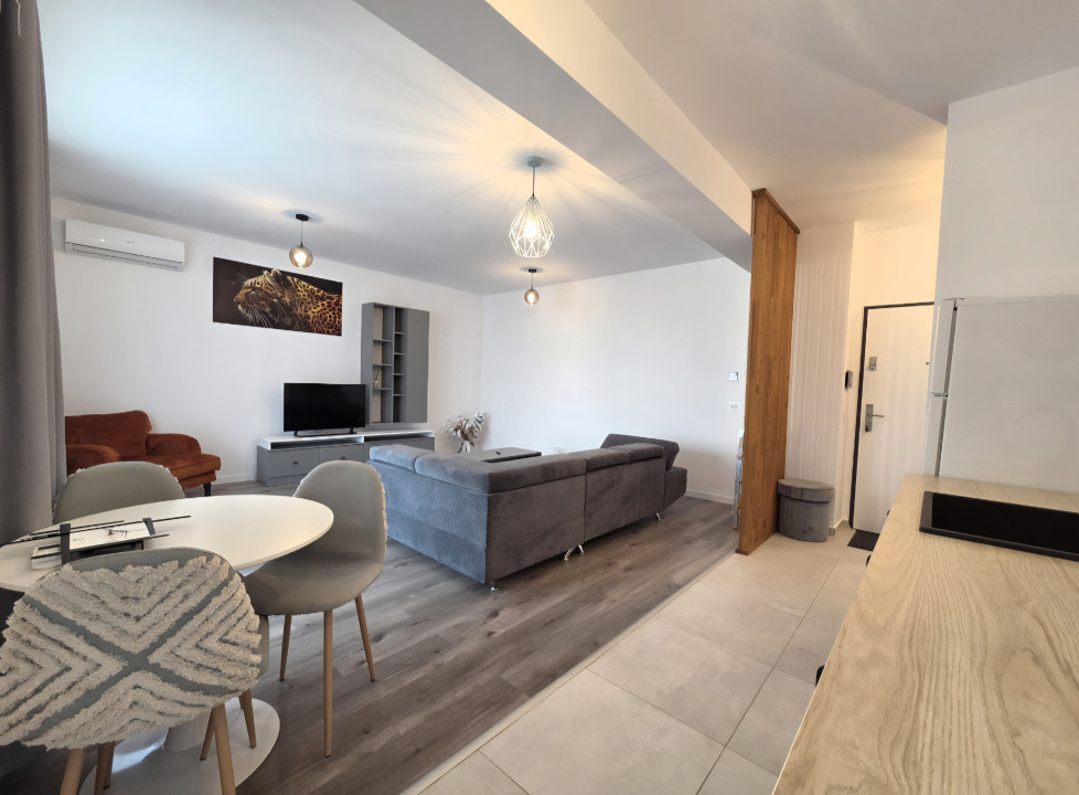Apartament modern cu 2 camere de inchiriat, etaj 9, Timisoara Circumvalatiunii  3, foxfort.ro