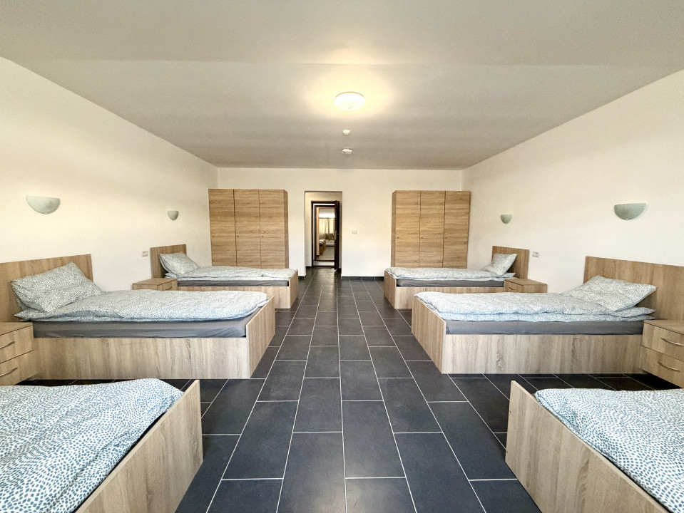 OPORTUNITATE INVESTITIE - 21 camere - Capacitate 93 de persoane - Dumbravita 3, foxfort.ro