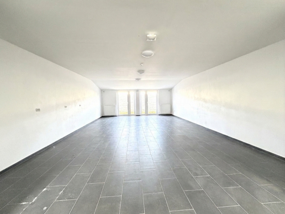 OPORTUNITATE INVESTITIE - 21 camere - Capacitate 93 de persoane - Dumbravita 15, foxfort.ro
